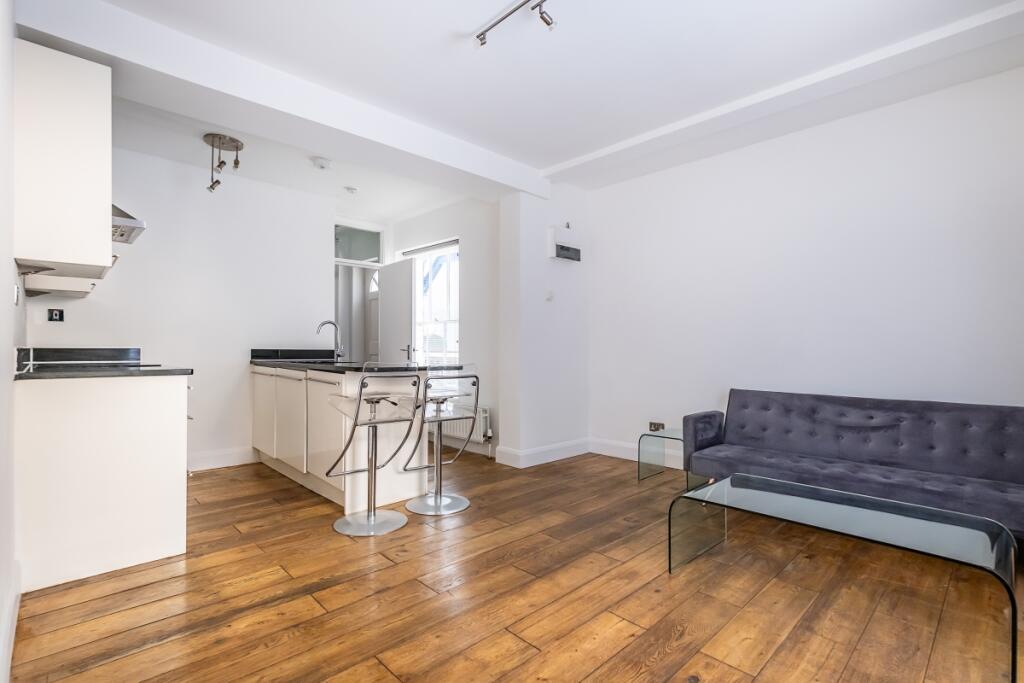 1 bed 1st Floor Flat for rent in Kensington. From Hamptons - Kensington