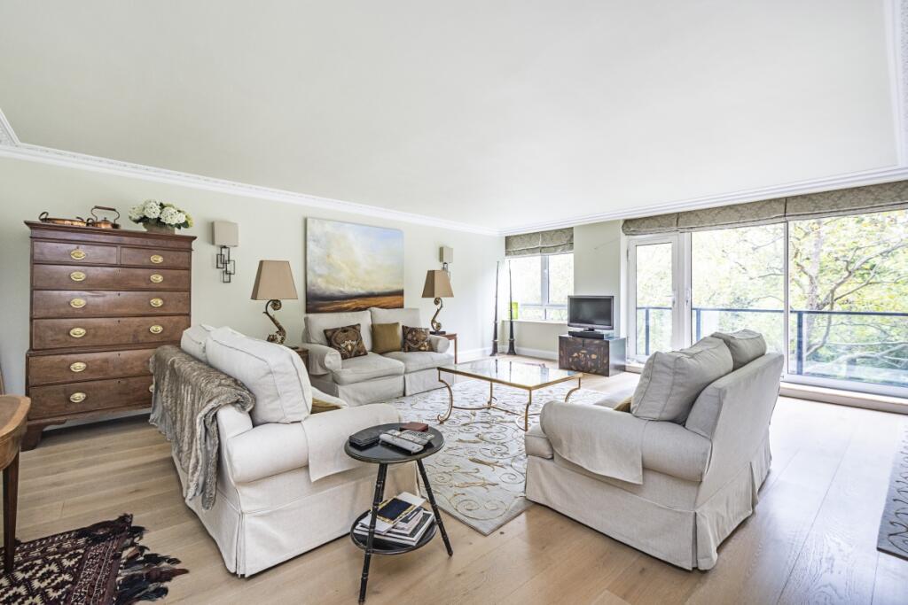 3 bed 1st Floor Flat for rent in Kensington. From Hamptons - Kensington