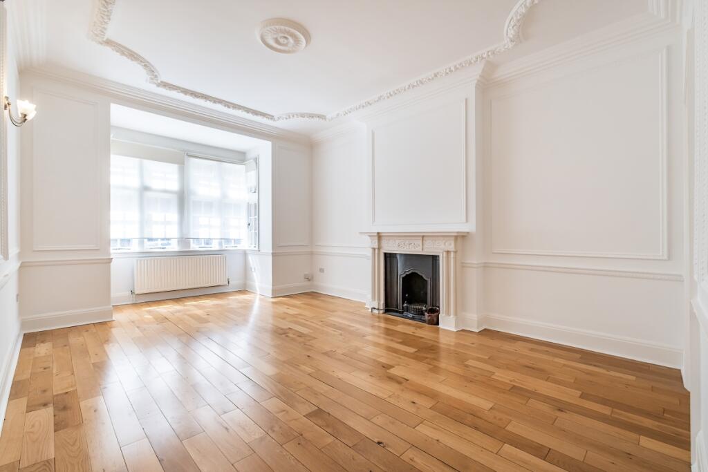 3 bed Apartment for rent in Kensington. From Hamptons - Kensington 3 bed Apartment for rent in Kensington. From Hamptons - Kensington