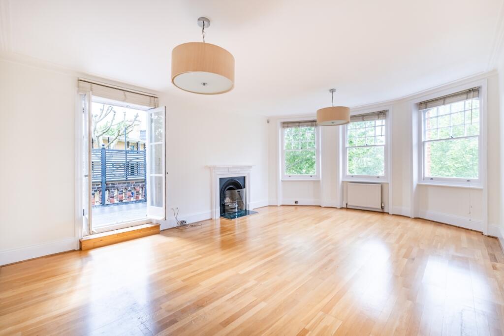 3 bed Apartment for rent in Kensington. From Hamptons - Kensington