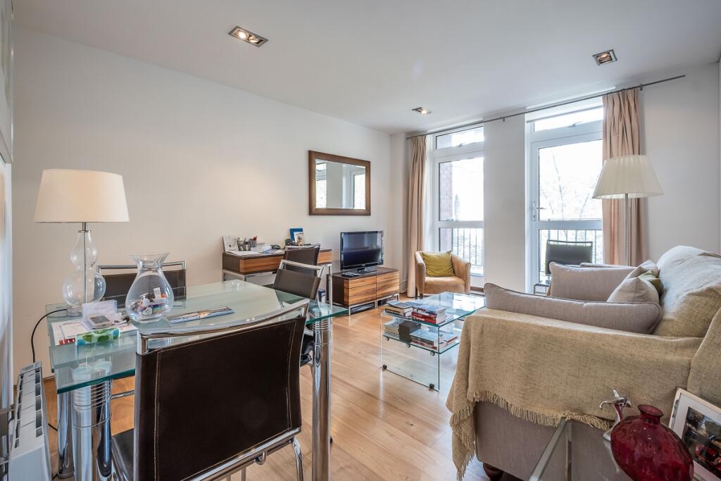1 bed 1st Floor Flat for rent in Kensington. From Hamptons - Kensington