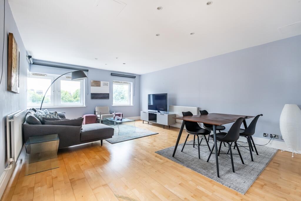 2 bed 1st Floor Flat for rent in Kensington. From Hamptons - Kensington