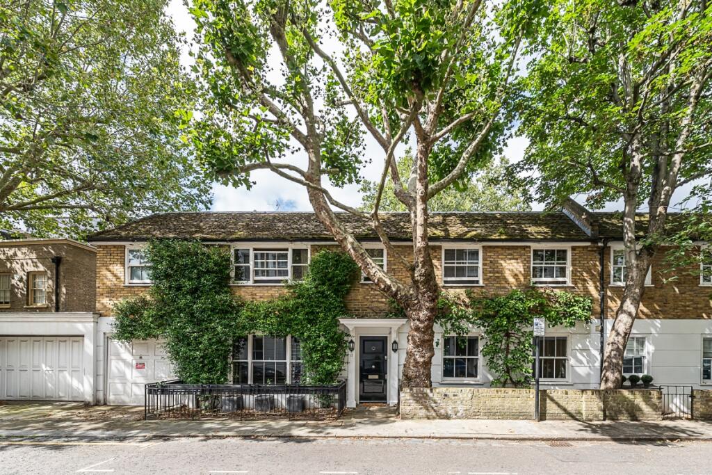 3 bed Mid Terraced House for rent in Kensington. From Hamptons - Kensington