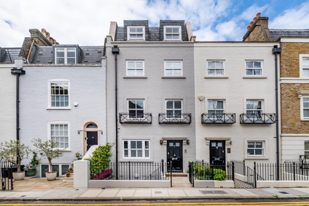 4 bed Mid Terraced House for rent in Kensington. From Hamptons - Kensington 4 bed Mid Terraced House for rent in Kensington. From Hamptons - Kensington