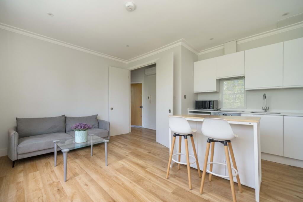 2 bed 1st Floor Flat for rent in Kensington. From Hamptons - Kensington 2 bed 1st Floor Flat for rent in Kensington. From Hamptons - Kensington