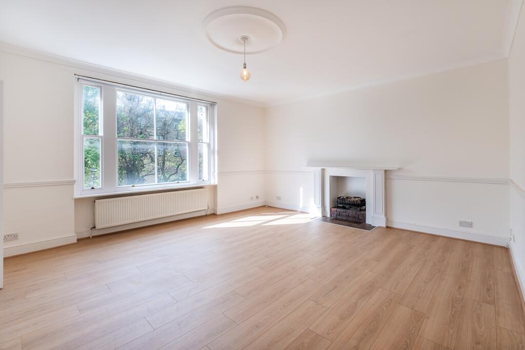 2 bed Apartment for rent in Kensington. From Hamptons - Kensington