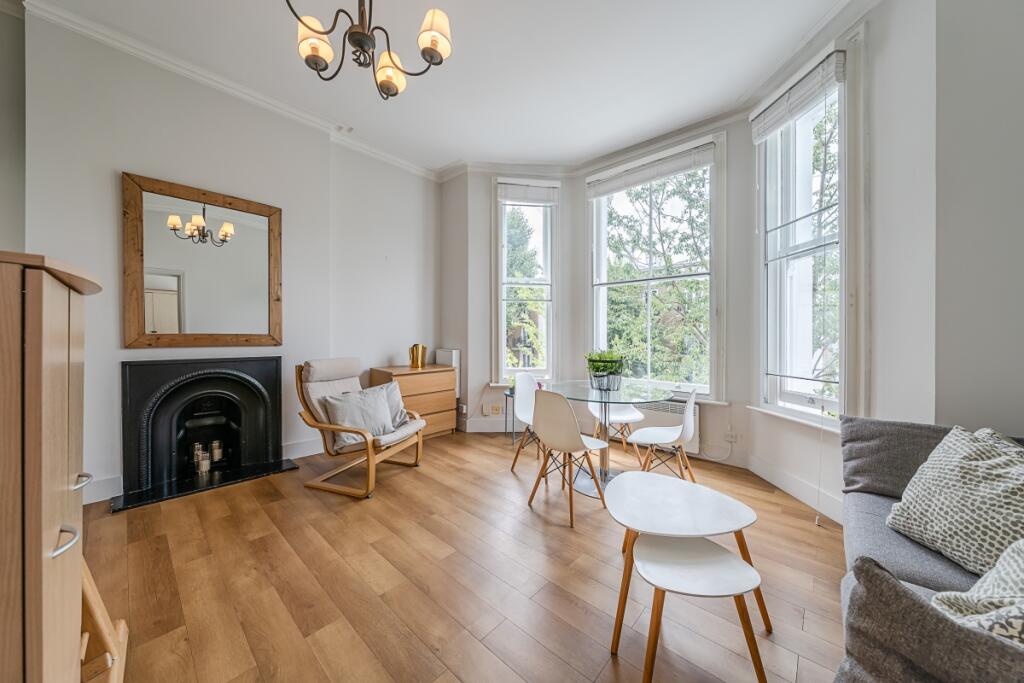 1 bed 1st Floor Flat for rent in Kensington. From Hamptons - Kensington 1 bed 1st Floor Flat for rent in Kensington. From Hamptons - Kensington