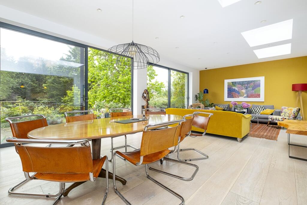 5 bed Detached for rent in Kingston upon Thames. From Hamptons - Kingston