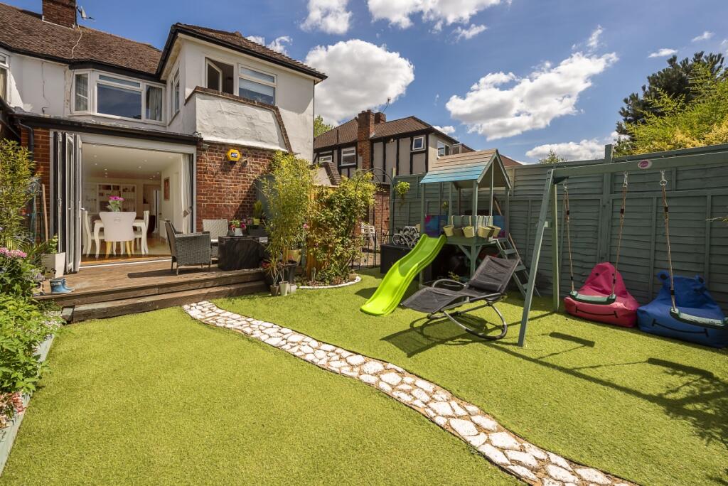 2 bed Annexe for rent in New Malden. From Hamptons - Kingston