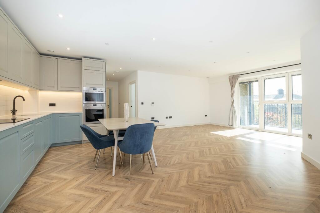 2 bed Apartment for rent in Kingston upon Thames. From Hamptons - Kingston
