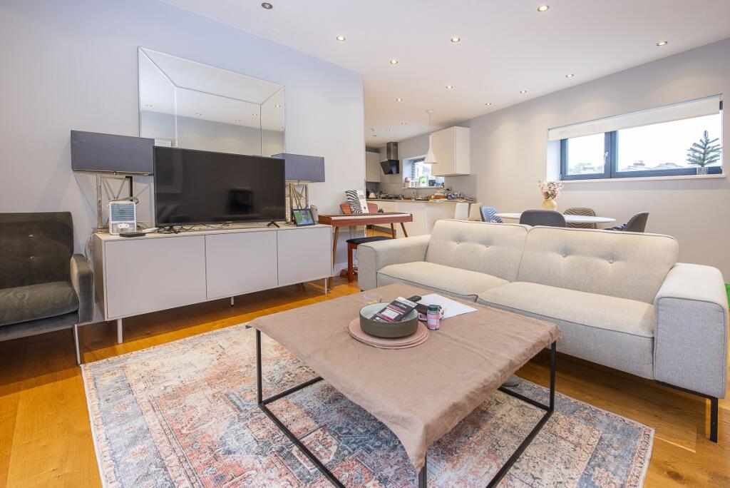 2 bed Apartment for rent in Kingston upon Thames. From Hamptons - Kingston