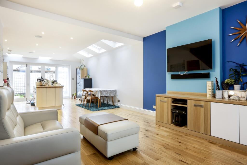 3 bed Detached for rent in Kingston upon Thames. From Hamptons - Kingston