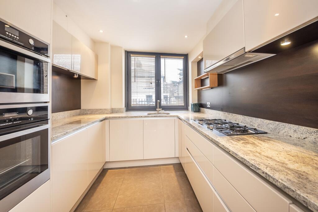 2 bed Apartment for rent in Surbiton. From Hamptons - Kingston