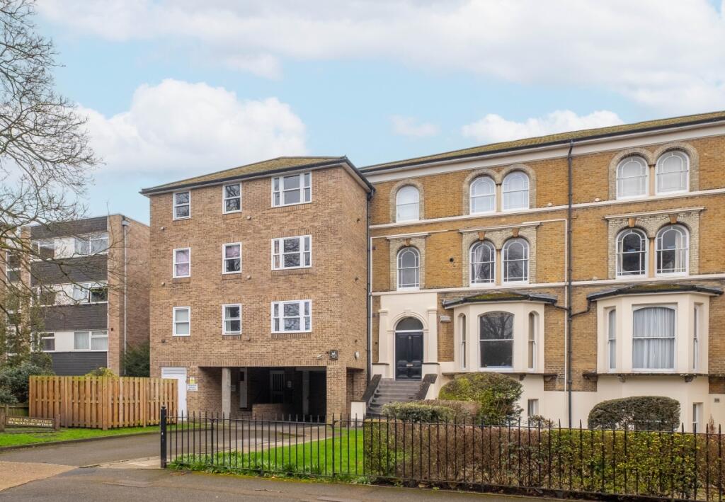 2 bed Apartment for rent in Surbiton. From Hamptons - Kingston