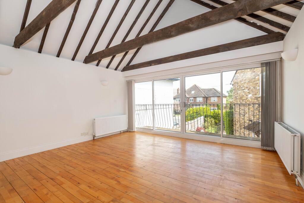 1 bed 1st Floor Flat for rent in New Malden. From Hamptons - Kingston