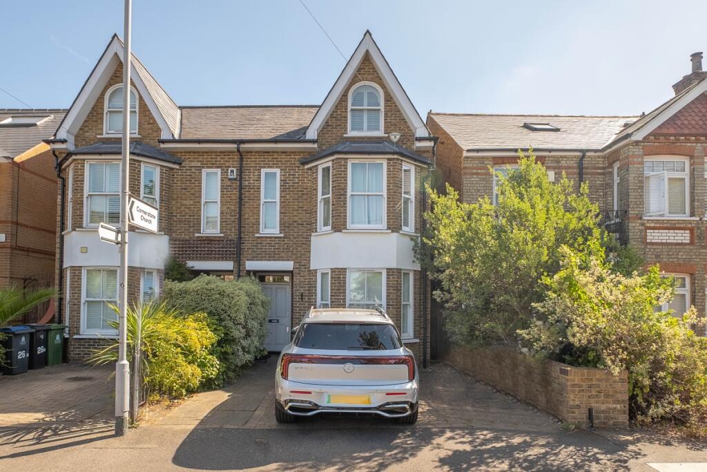 4 bed Semi Detached for rent in Kingston upon Thames. From Hamptons - Kingston 4 bed Semi Detached for rent in Kingston upon Thames. From Hamptons - Kingston