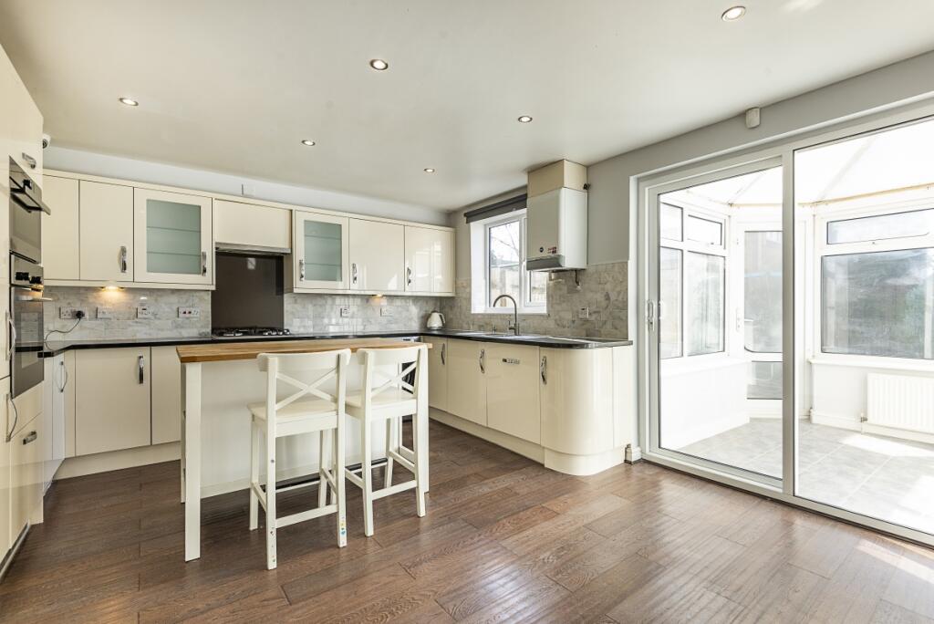 5 bed Town House for rent in Kingston upon Thames. From Hamptons - Kingston