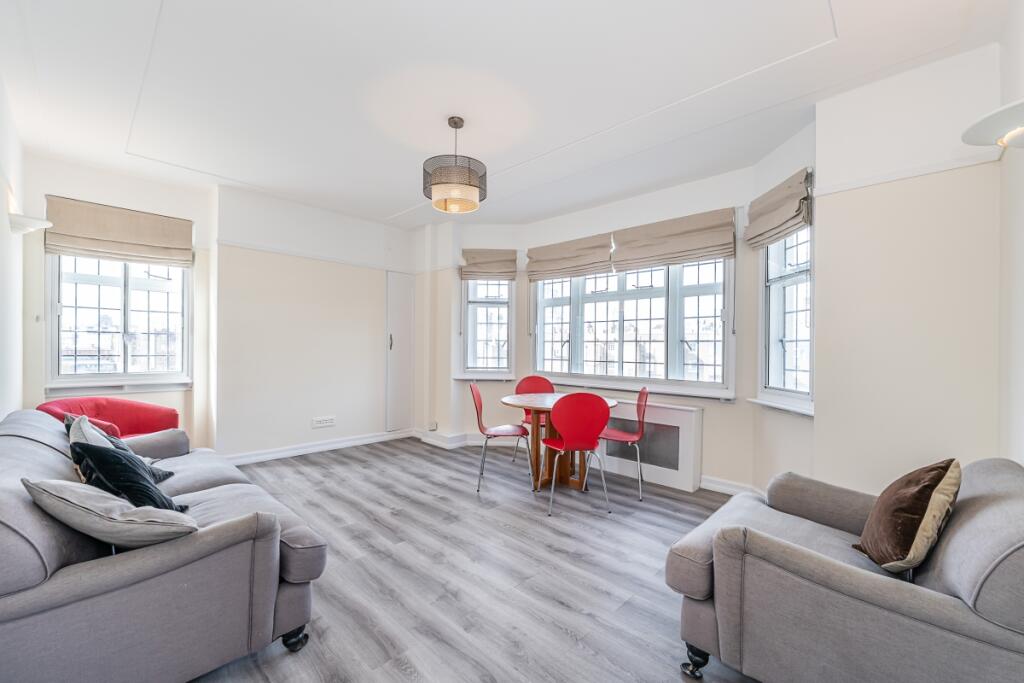 3 bed Apartment for rent in Chelsea. From Hamptons International Sales - Kingston