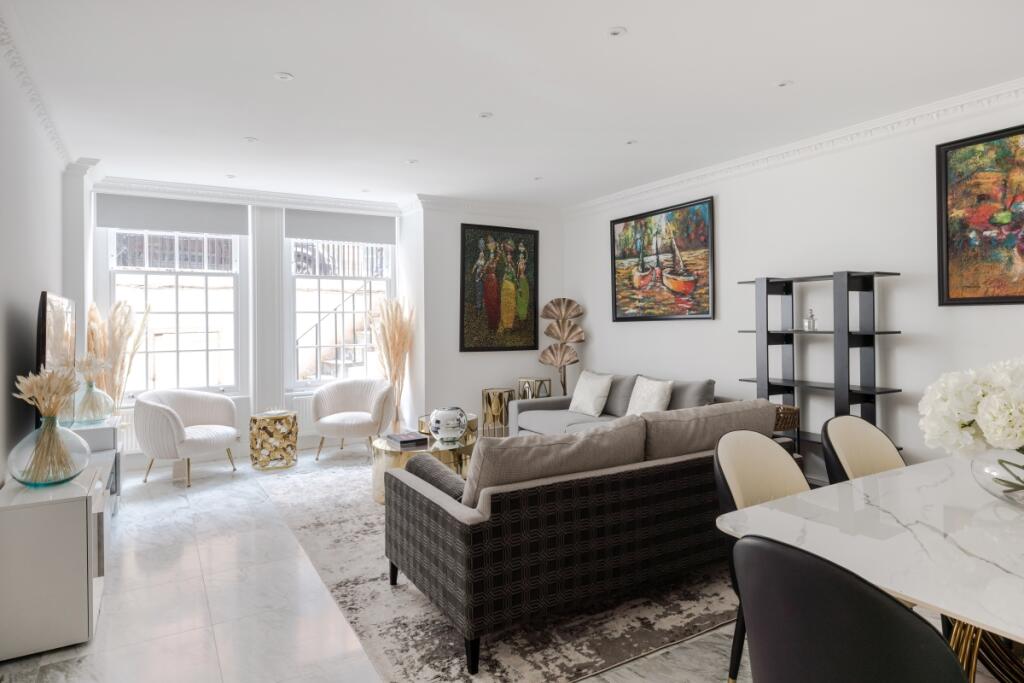 3 bed Apartment for rent in Chelsea. From Hamptons International Sales - Kingston
