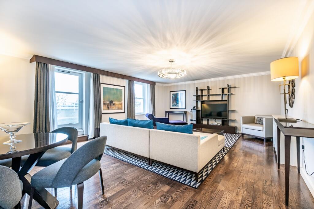 2 bed Flat for rent in Kensington. From Hamptons International Sales - Kingston