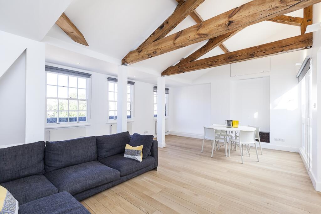 3 bed Flat for rent in Chelsea. From Hamptons International Sales - Kingston