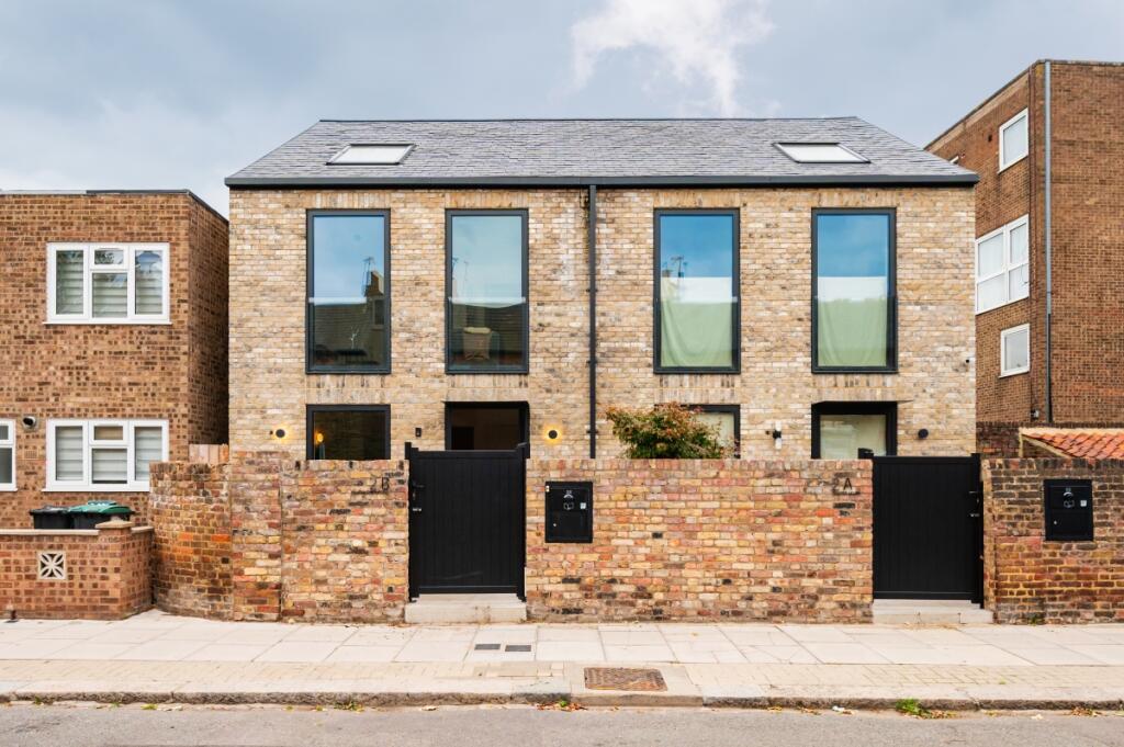 3 bed Detached for rent in Tottenham. From Hamptons Sales - Muswell Hill