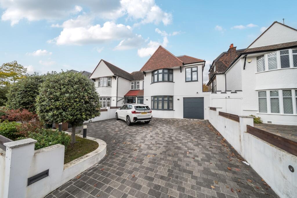 6 bed Semi Detached for rent in Friern Barnet. From Hamptons - Muswell Hill