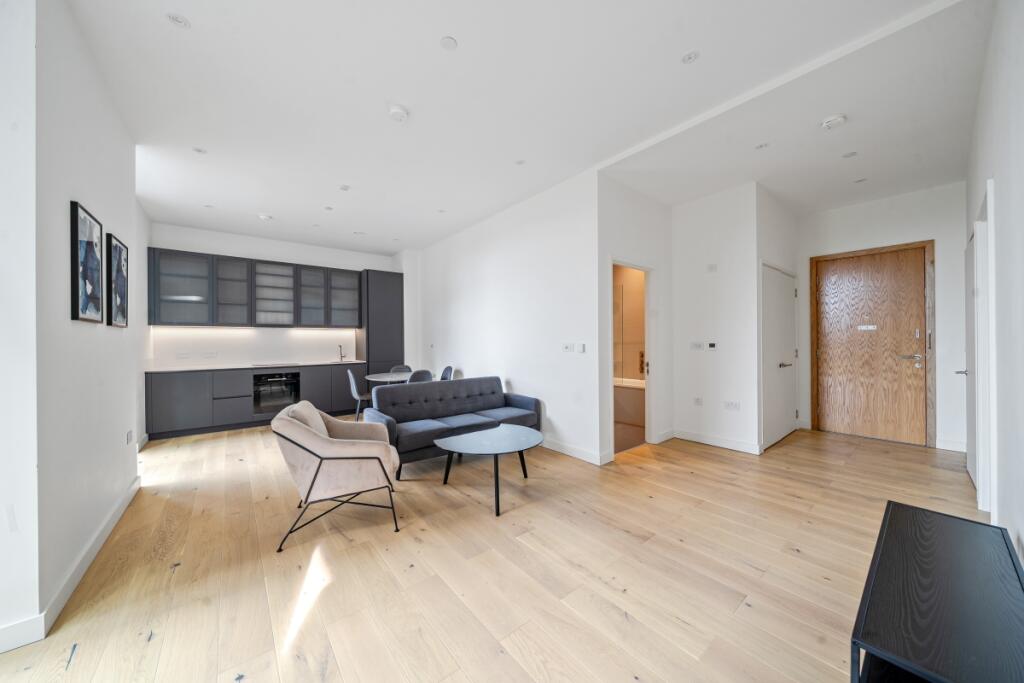 1 bed 1st Floor Flat for rent in Tottenham. From Hamptons - Muswell Hill
