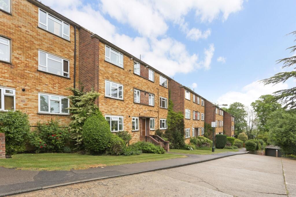 1 bed Apartment for rent in Hornsey. From Hamptons - Muswell Hill