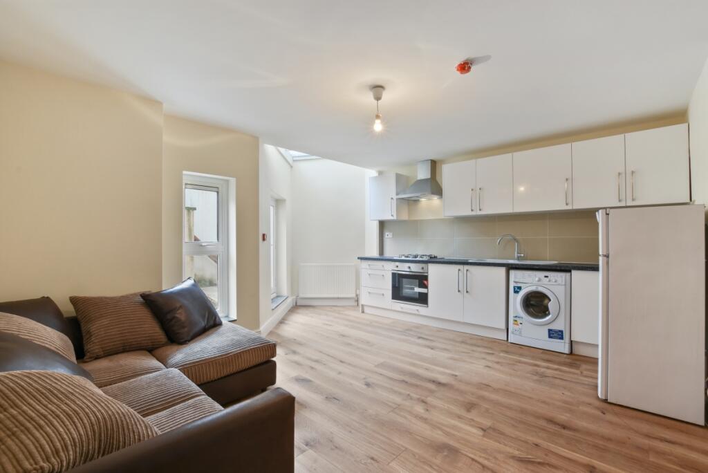 2 bed 1st Floor Flat for rent in Hornsey. From Hamptons - Muswell Hill 2 bed 1st Floor Flat for rent in Hornsey. From Hamptons - Muswell Hill