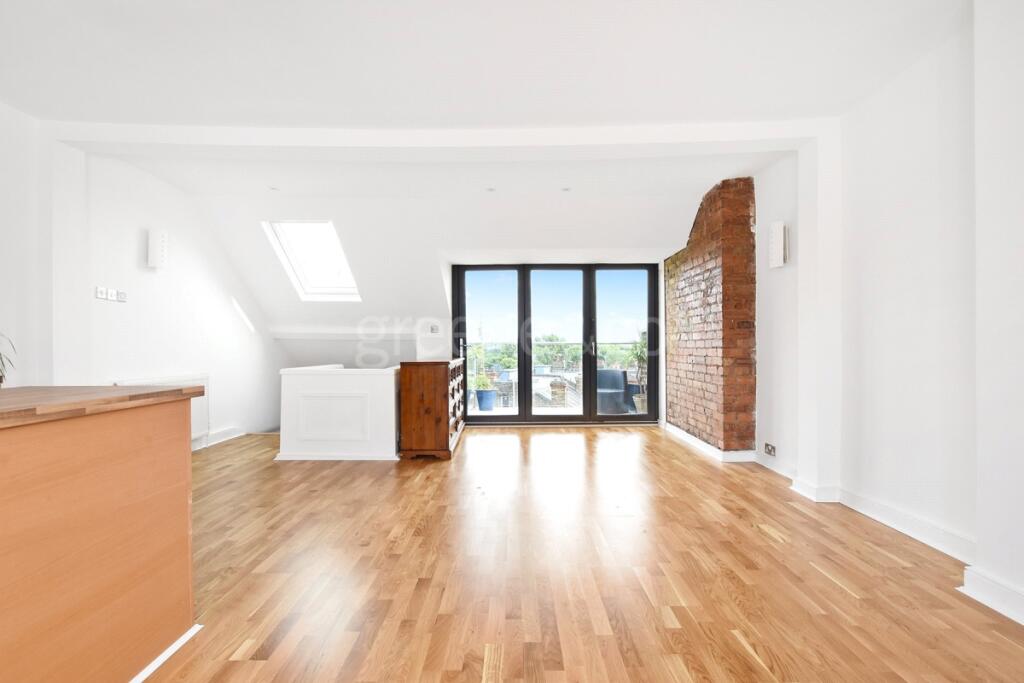 3 bed Apartment for rent in Hornsey. From Hamptons - Muswell Hill