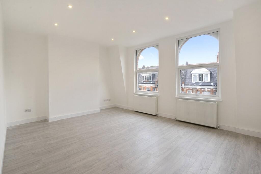 2 bed 1st Floor Flat for rent in Hornsey. From Hamptons - Muswell Hill