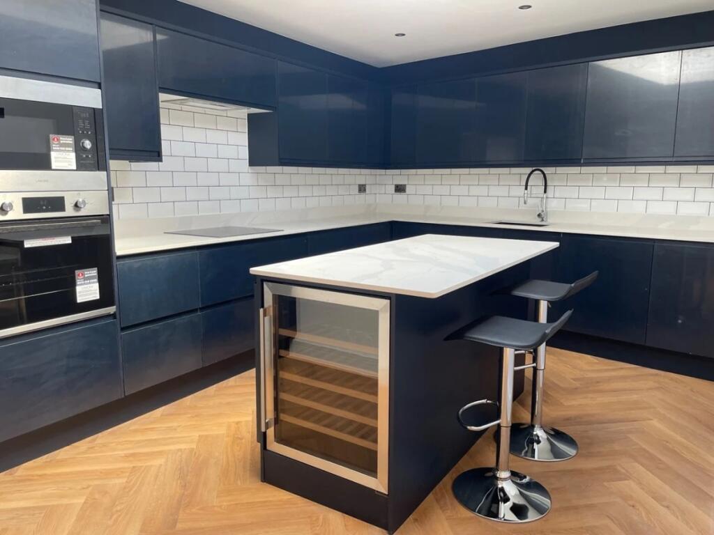 4 bed Detached for rent in Hornsey. From Hamptons - Muswell Hill