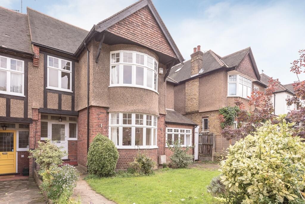 5 bed Semi Detached for rent in Hornsey. From Hamptons - Muswell Hill