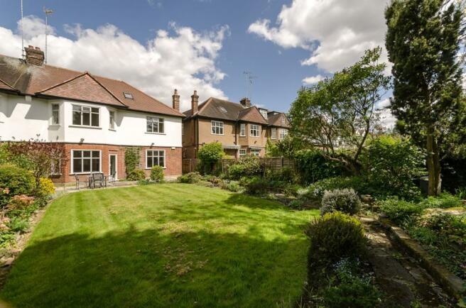 4 bed Semi Detached for rent in Finchley. From Hamptons - Muswell Hill 4 bed Semi Detached for rent in Finchley. From Hamptons - Muswell Hill