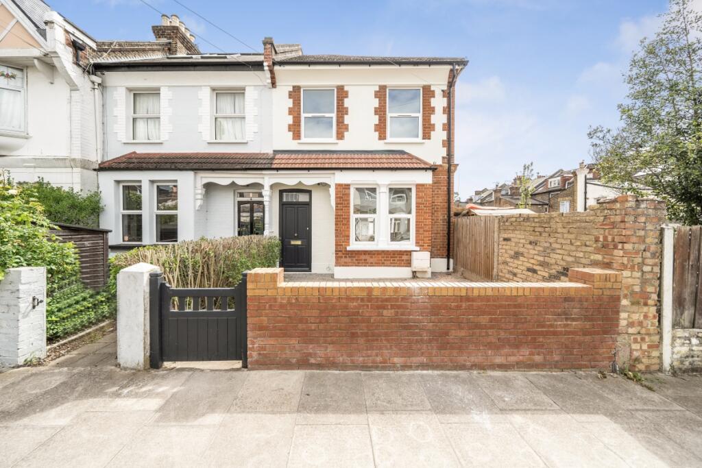 3 bed Semi Detached for rent in Wood Green. From Hamptons - Muswell Hill