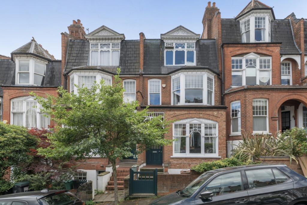 6 bed Mid Terraced House for rent in Hornsey. From Hamptons - Muswell Hill 6 bed Mid Terraced House for rent in Hornsey. From Hamptons - Muswell Hill