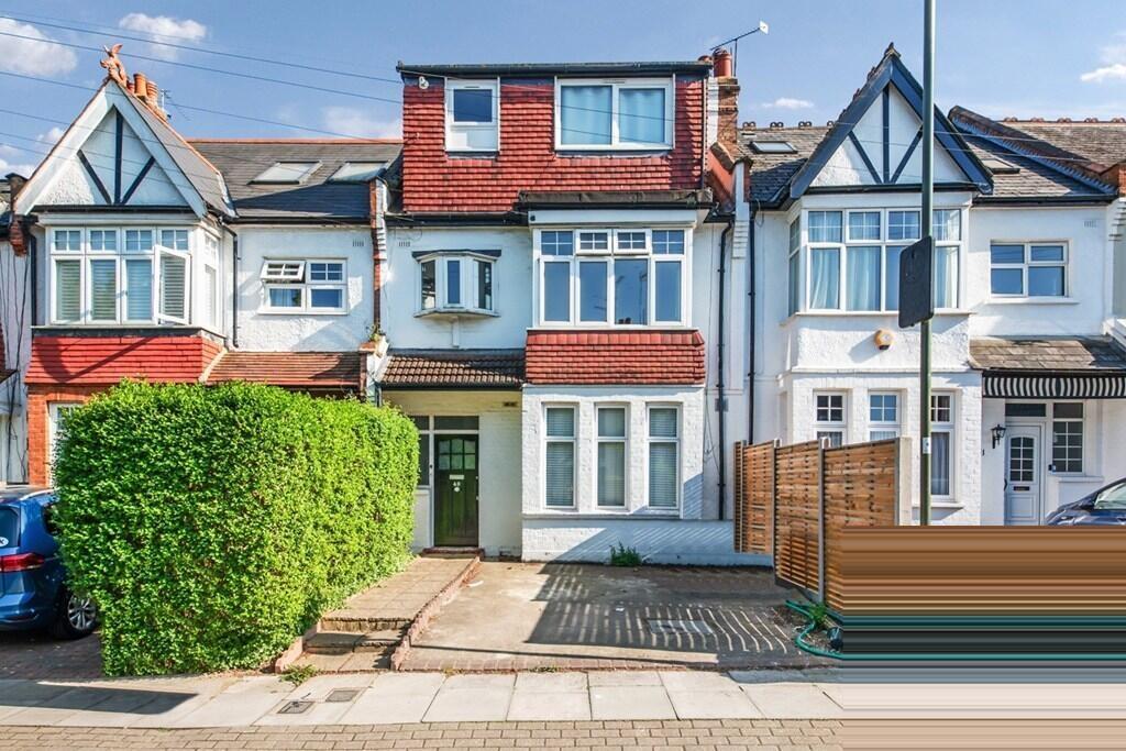 2 bed 1st Floor Flat for rent in Friern Barnet. From Hamptons - Muswell Hill