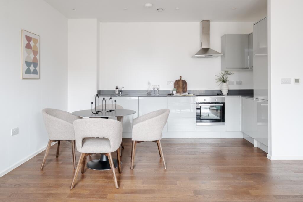 2 bed Apartment for rent in Hackney. From Hamptons - Muswell Hill