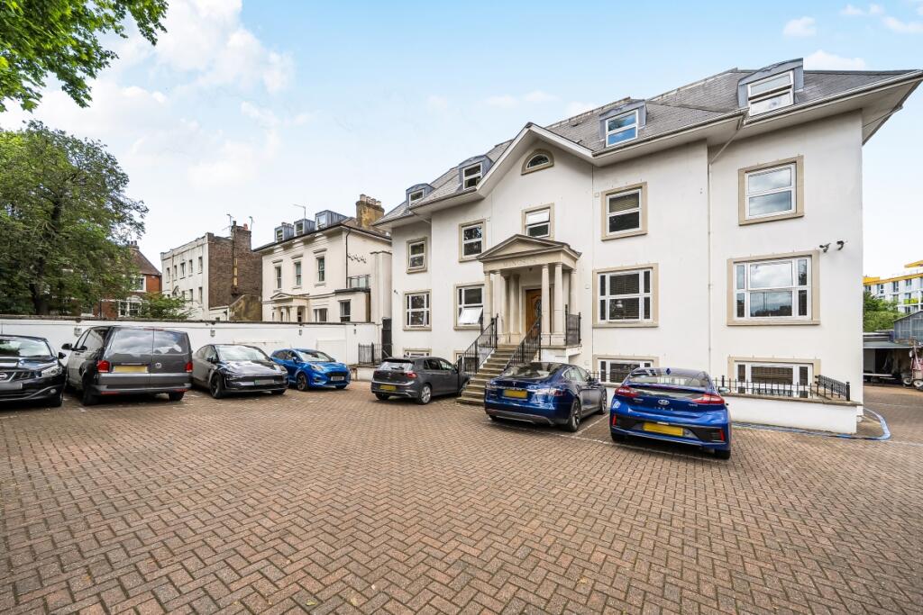 2 bed 1st Floor Flat for rent in Hornsey. From Hamptons - Muswell Hill