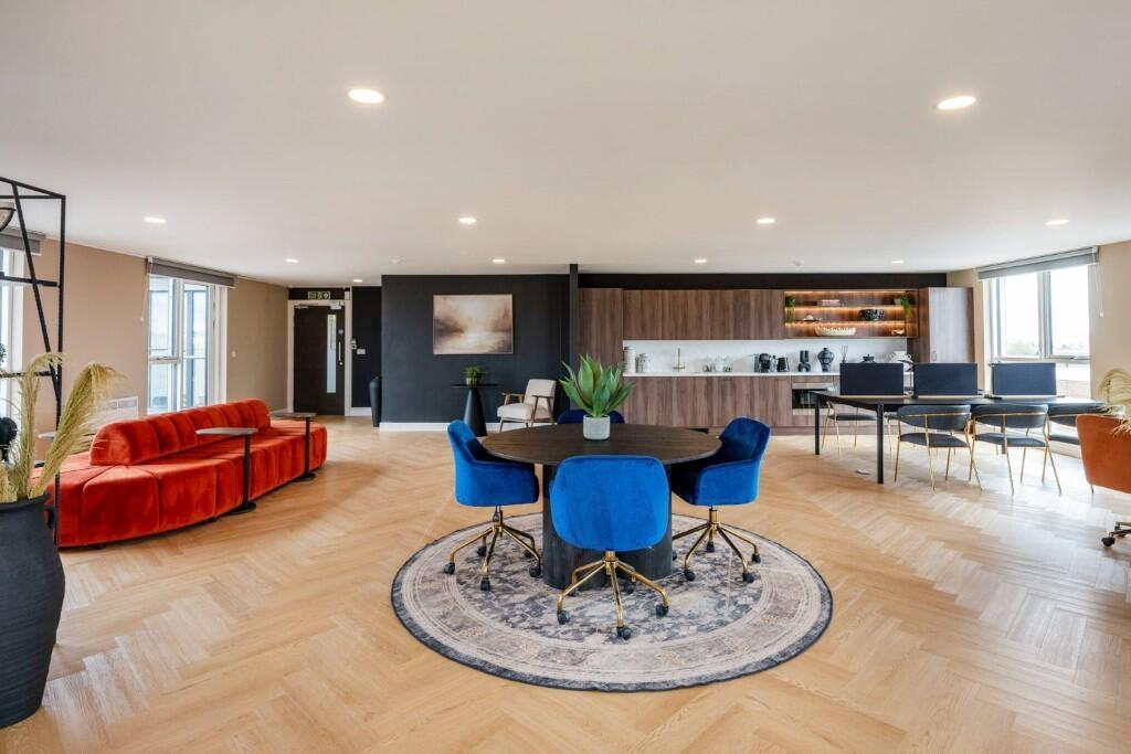 4 bed 1st Floor Flat for rent in Tottenham. From Hamptons - Muswell Hill