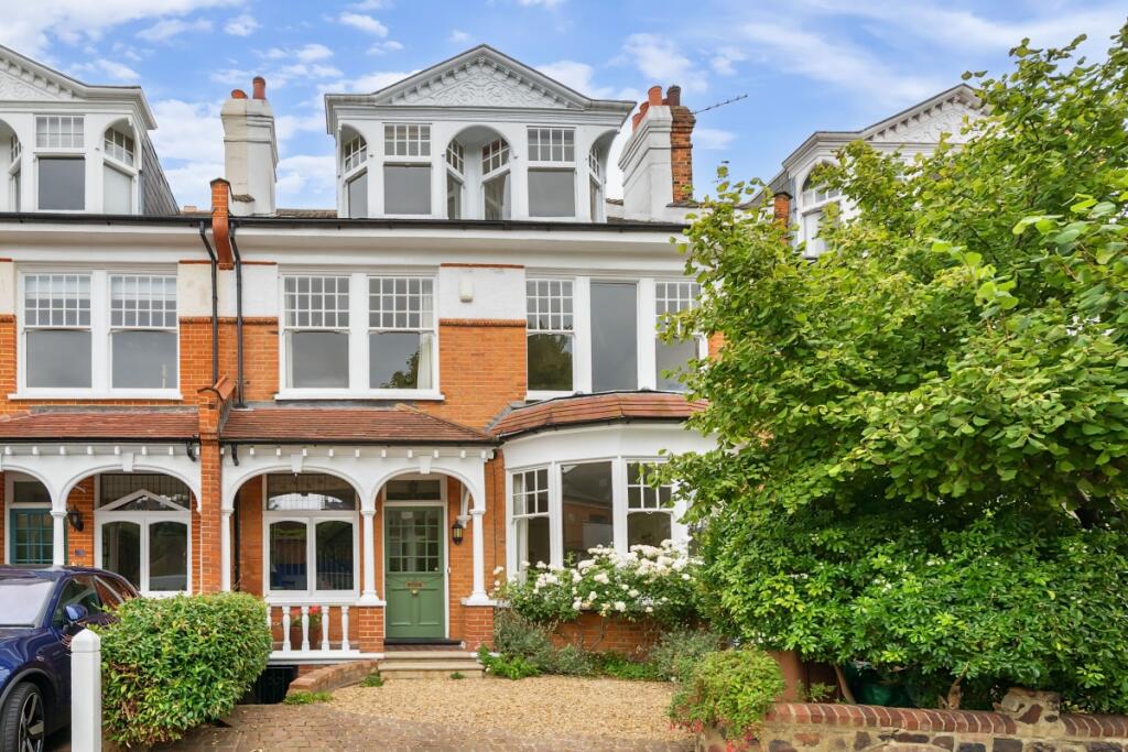 5 bed Mid Terraced House for rent in Hornsey. From Hamptons - Muswell Hill