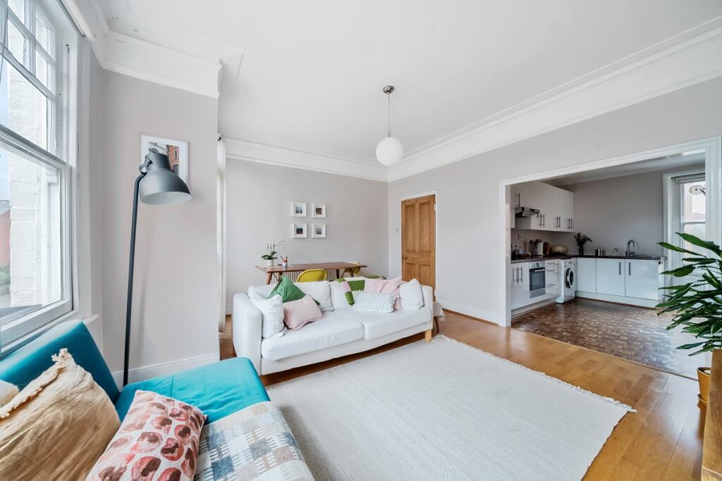 2 bed Apartment for rent in Hornsey. From Hamptons - Muswell Hill