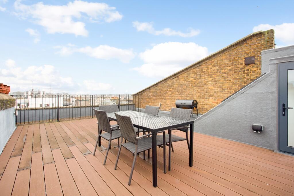 2 bed 1st Floor Flat for rent in Kensington. From Hamptons - Notting Hill