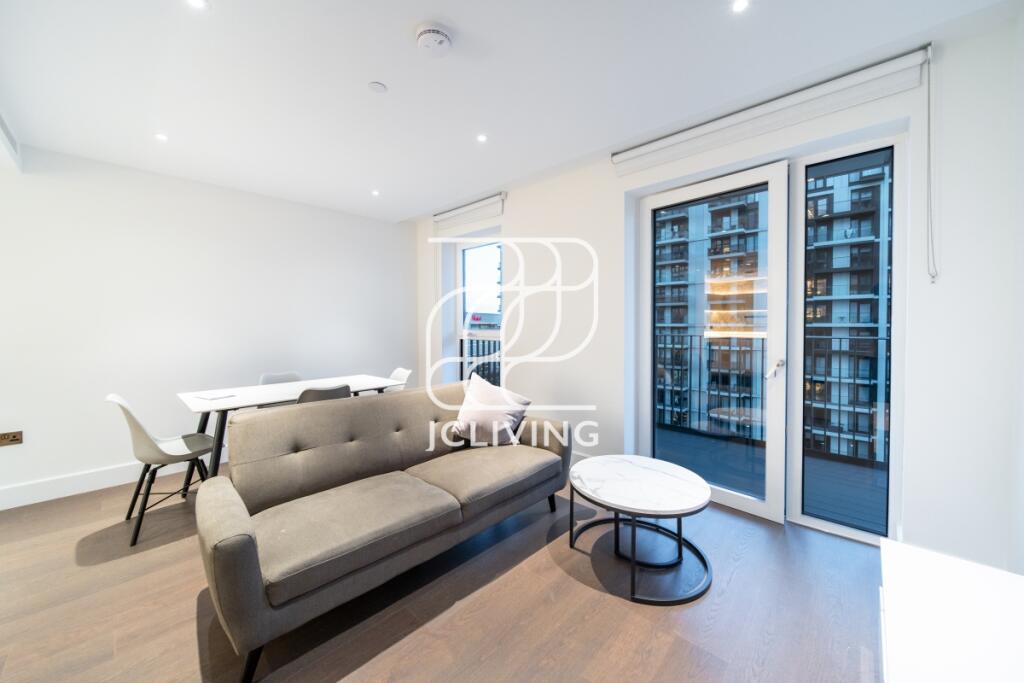 2 bed 1st Floor Flat for rent in Kensington. From Hamptons - Notting Hill