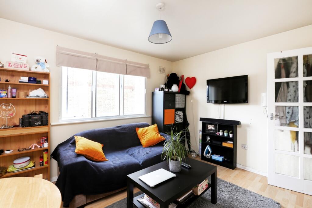 0 bed Apartment for rent in Willesden. From Hamptons - Notting Hill