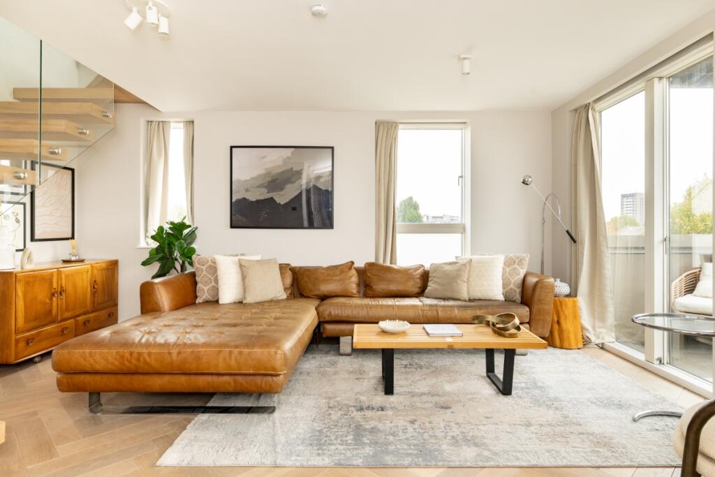 2 bed 1st Floor Flat for rent in Paddington. From Hamptons - Notting Hill
