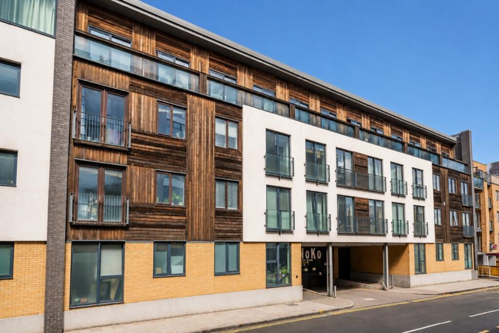 2 bed 1st Floor Flat for rent in Willesden. From Hamptons - Notting Hill