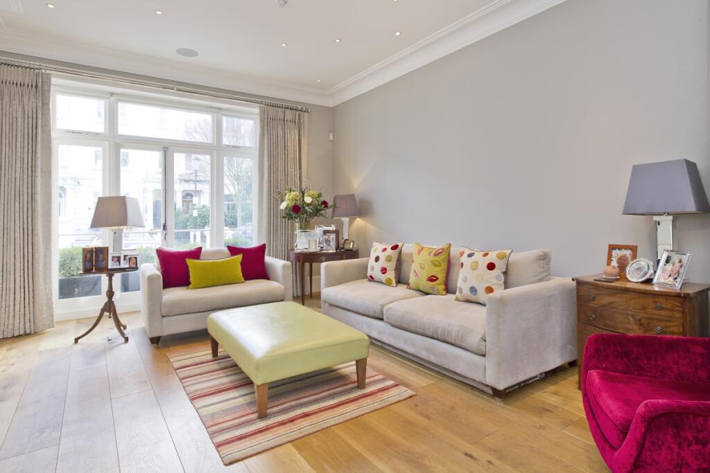 5 bed Mid Terraced House for rent in Kensington. From Hamptons - Notting Hill 5 bed Mid Terraced House for rent in Kensington. From Hamptons - Notting Hill