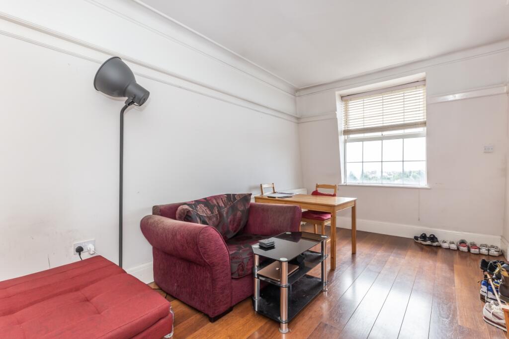 4 bed Apartment for rent in Willesden. From Hamptons - Notting Hill
